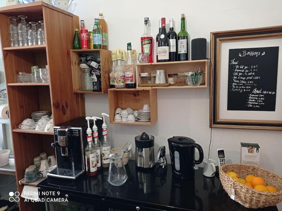 Chambre Atypique Dans Cafe Healthy Saint-Paul-de-Vence Exterior photo